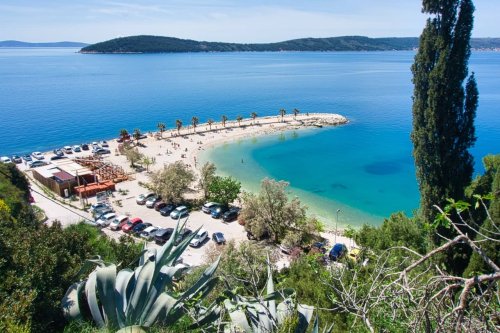 Die 6 schönsten Strände in Split (2025): Unsere Favoriten (+ Geheimtipps, Sandstrand & Karte) auf unserem Blog