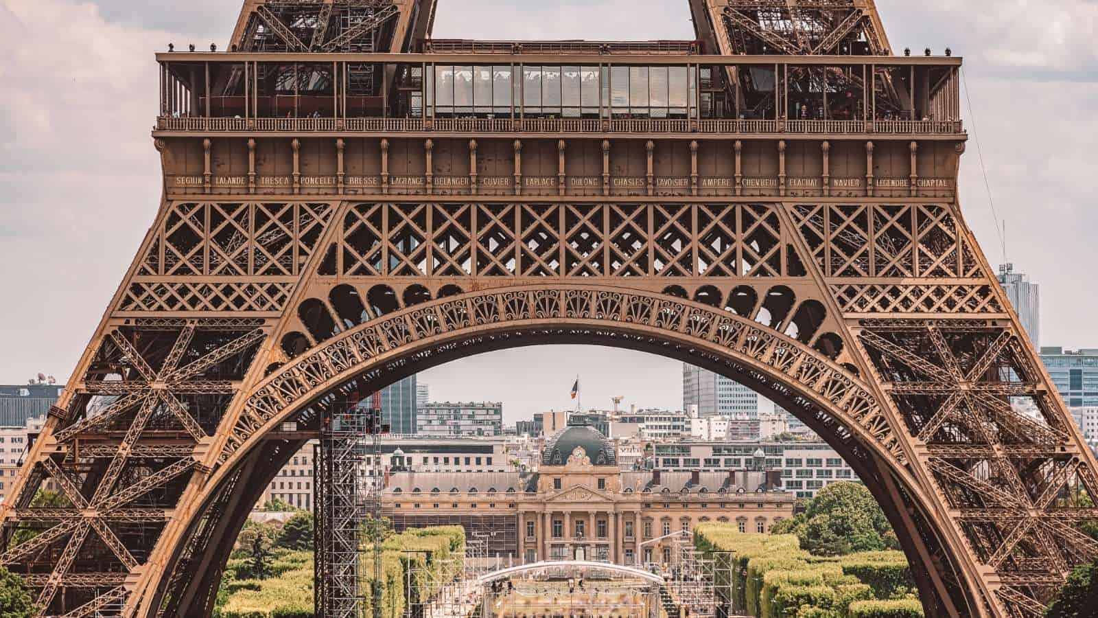 12 Surprising Facts About France You Probably Didn’t Learn in French Class - cover