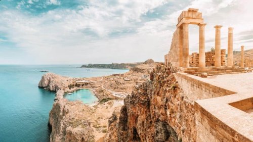 12 of the Most Instagrammable Greek Island Spots That Look Unreal