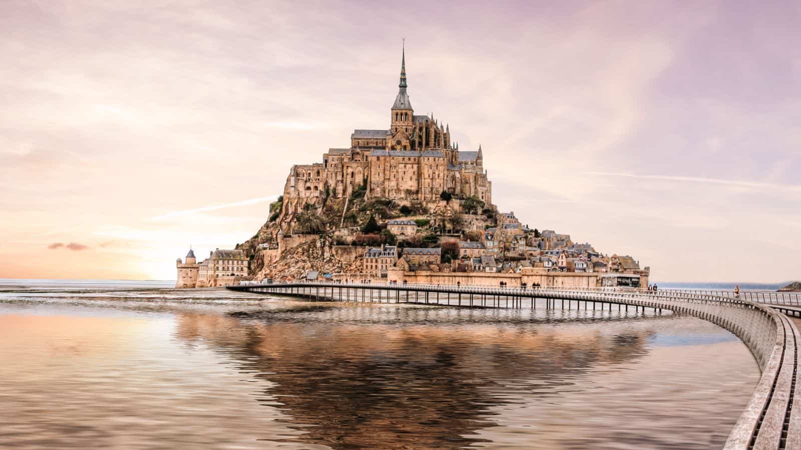 12 Famous Landmarks in France You Absolutely Need To Visit