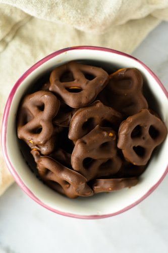 Chocolate Pretzels | A Taste of Madness