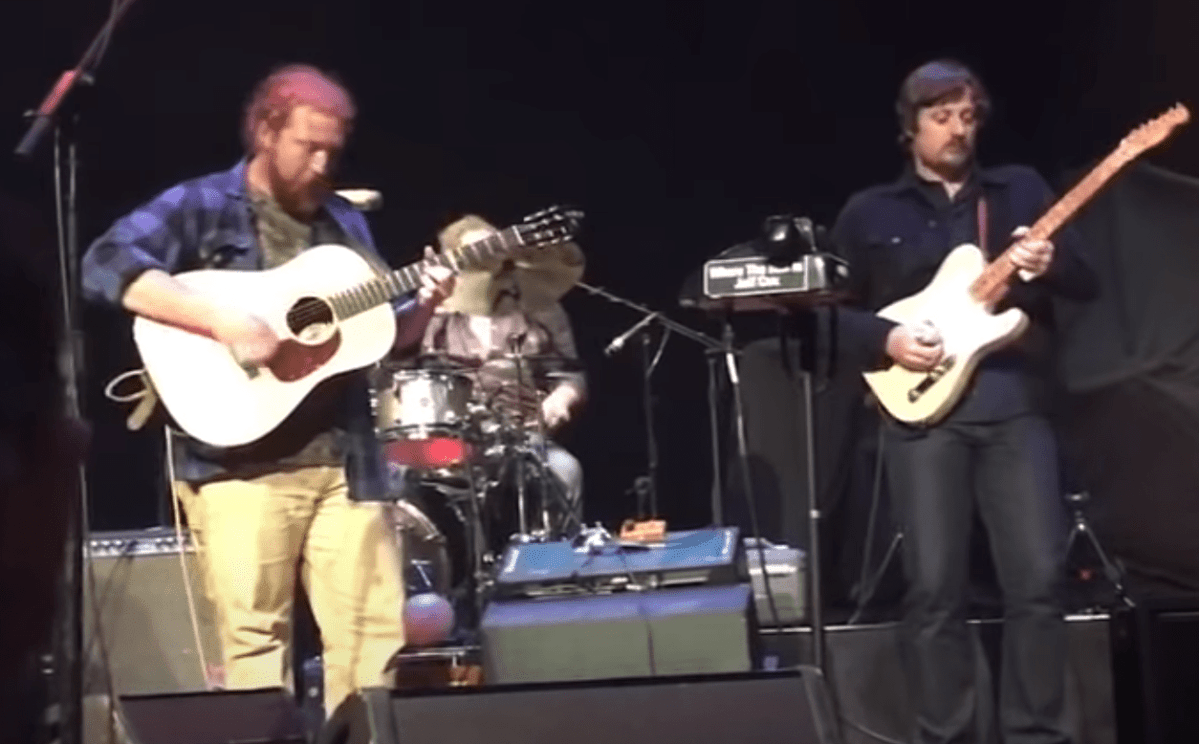 Watch Sturgill Simpson Shred The Guitar Solo Performing “Whitehouse Road” With Tyler Childers