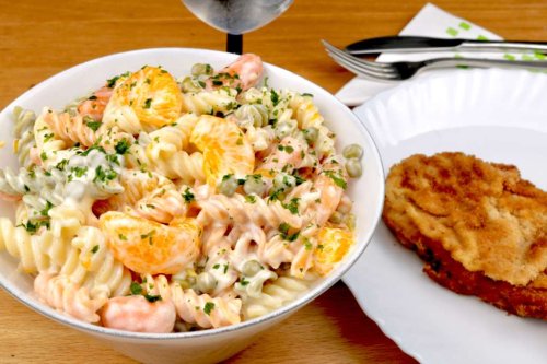 Fruchtiger Nudelsalat mit Mandarinen