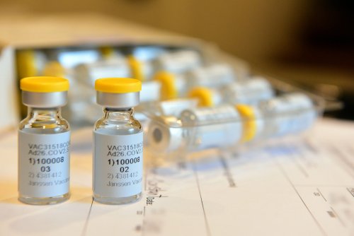 At least 8 Bay Area counties pause use of J&J vaccines amid blood clot concerns