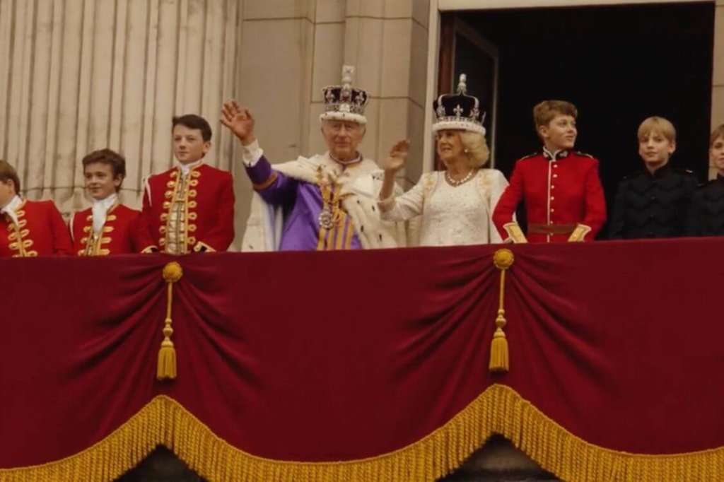 ROYAL LIFE, FASHION & CELEBRITIES - cover