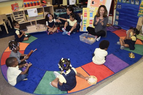 Dual-language programs benefit disadvantaged black kids, too, experts say