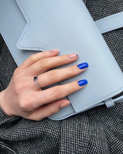 45+ Beautiful Blue Nail Designs for a Bold Manicure