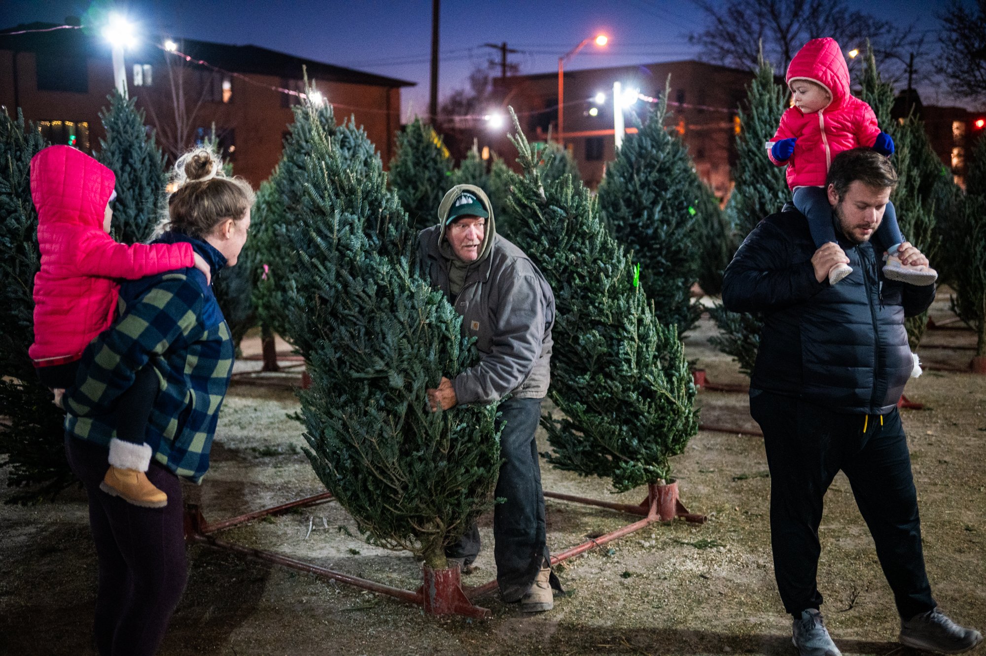 Northwest Side Christmas Tree Lot Has Been Spreading Holiday Cheer For 40 Years