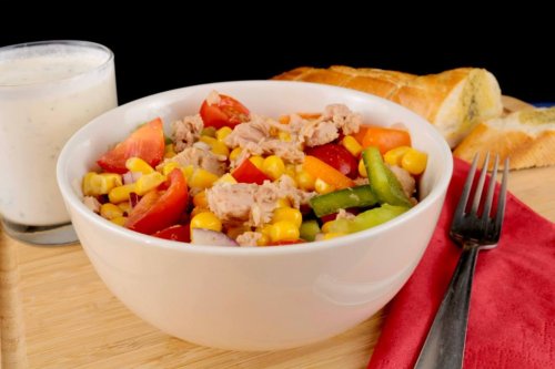 Thunfisch Salat mit Joghurt Dressing
