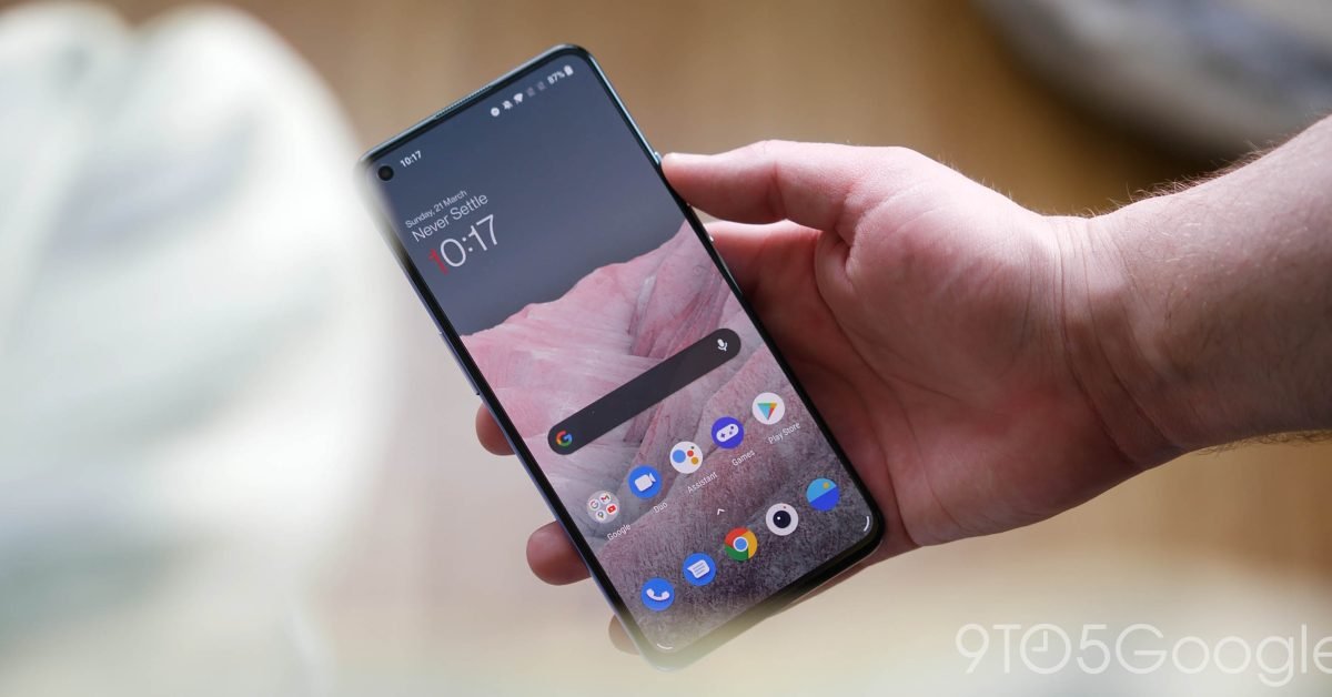 OnePlus says it will add an option to disable CPU throttling with Android 12 update