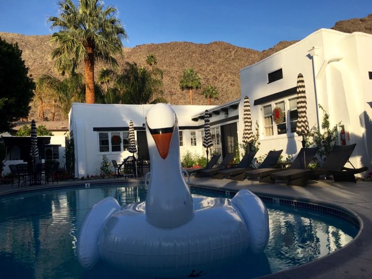 Amin Casa: Relaxed Luxury in Palm Springs