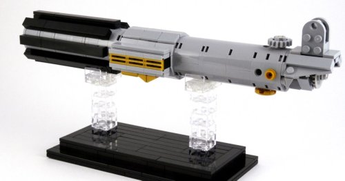 LEGO Luke’s Lightsaber arriving as gift with purchase later this year