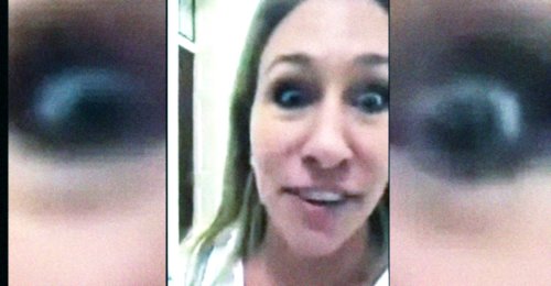 Deleted video shows Marjorie Taylor Greene berating AOC through office mailbox slot | Boing Boing