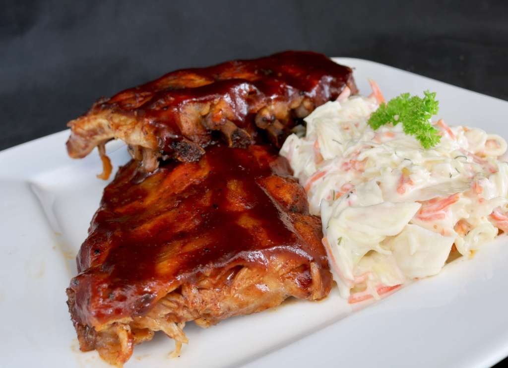 Saftig und Zarte BBQ Spare Ribs aus dem Ofen