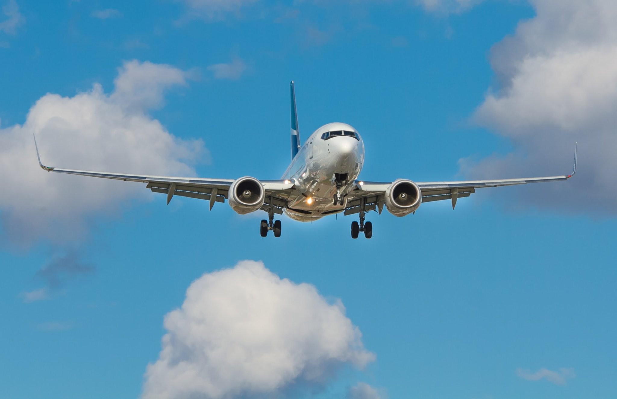 Si el avión está presurizado, ¿por qué se nos tapan los oídos?