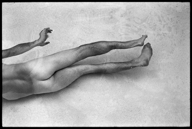 Hazy, Dreamlike Photographs of Swimming Nudes (NSFW)