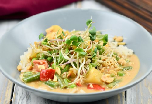 Rotes Thai-Curry mit Kokosmilch - einfach, lecker, vegan - Zimt & Chili