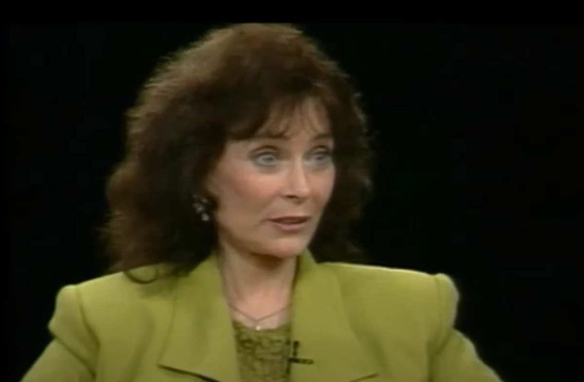 Loretta Lynn On Country Music Back In 1997: “I’m Gettin’ So Tired Of Seeing Cowboy Hats And Pickup Trucks”