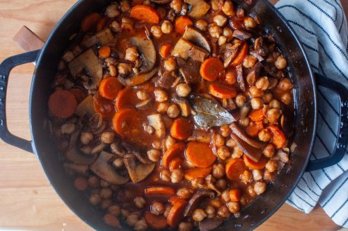 tangy braised chickpeas