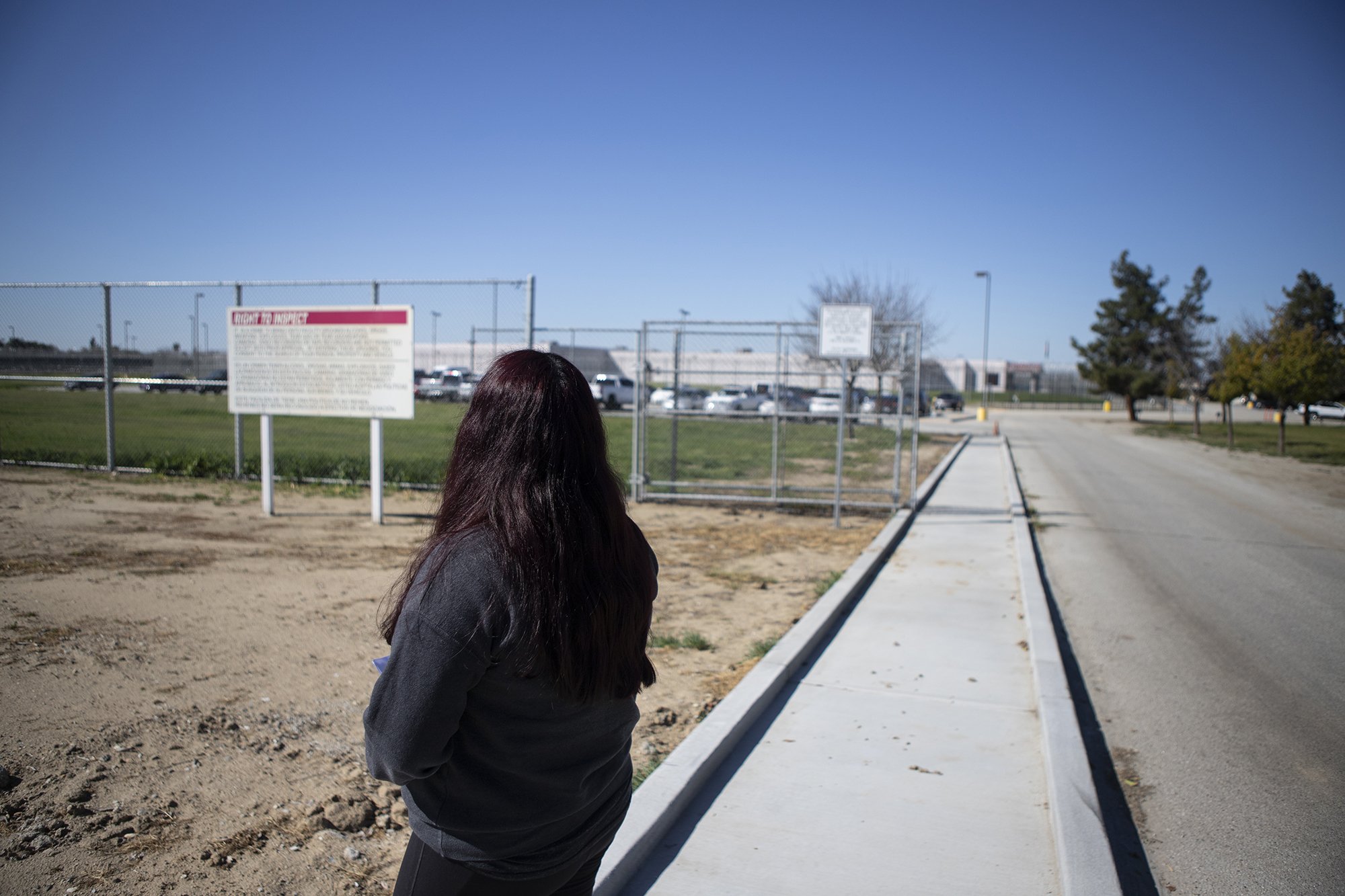 Deportation fears in CA lead to absent workers, empty pews