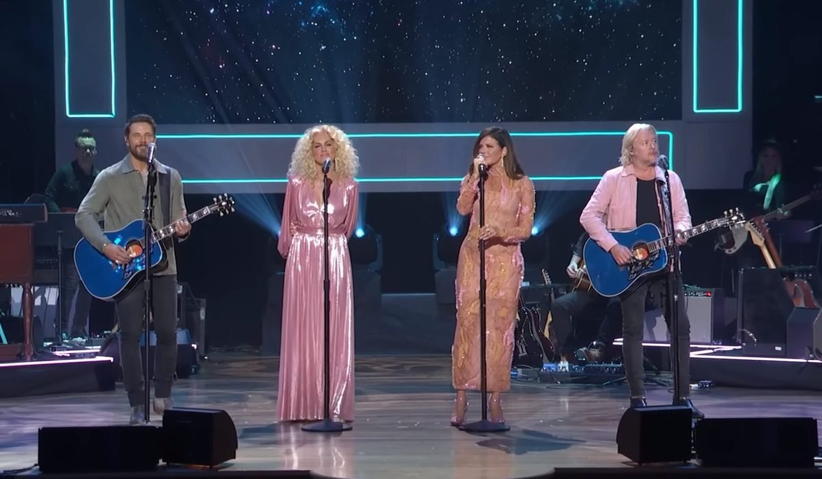 Little Big Town Brings Miranda Lambert To Tears With “The House That Built Me” Performance At ACM Honors