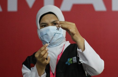 Can vaccinated people still spread the virus?