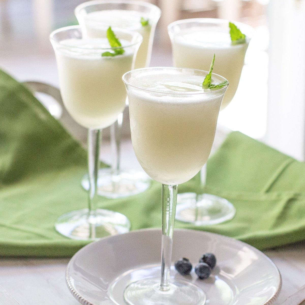 Sgroppino Italian Lemon Cocktail (Prosecco Sorbetto)