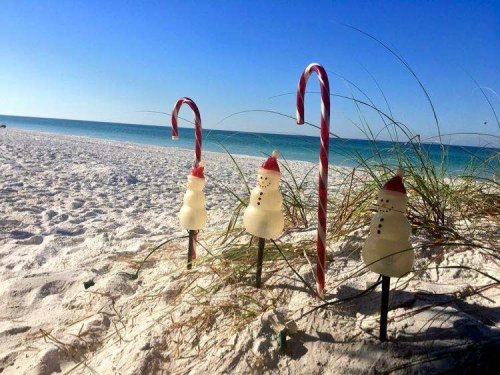 Fun Tropical Christmas Decorations to Inspire a Florida Holiday Getaway