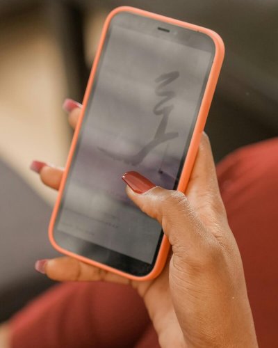 30+ Orange Nails That Work Year-Round