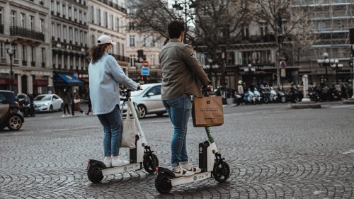 París prohíbe el uso de los patinetes eléctricos de alquiler