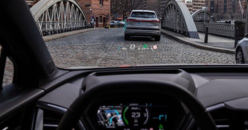 Audi unveils the interior of the Q4 e-tron electric SUV with impressive head-up display, and more - Electrek