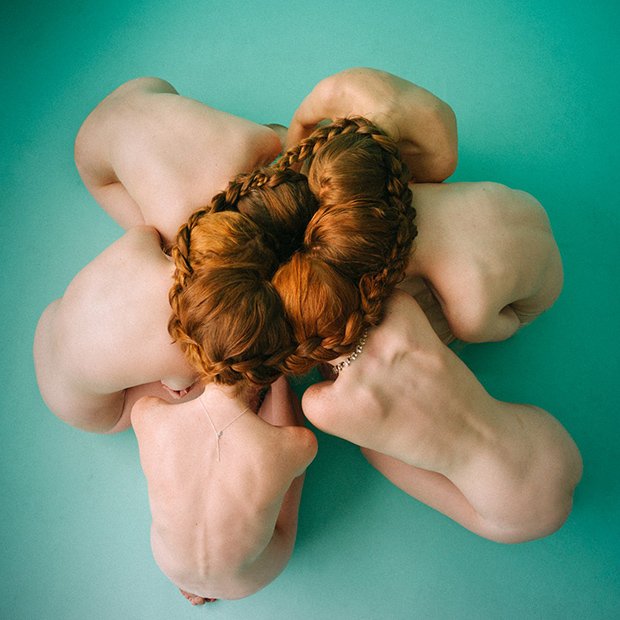 ‘Ginger Entanglement’ Gives New Meaning to the Nude Female Form