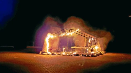 Herdecke: Zelt für Corona-Test-Station in Ende brennt nieder