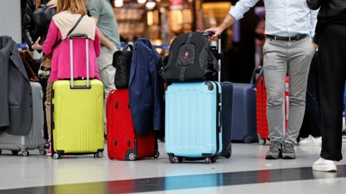 Chaos am Flughafen: Flüge gestrichen, Gepäckanlage kaputt