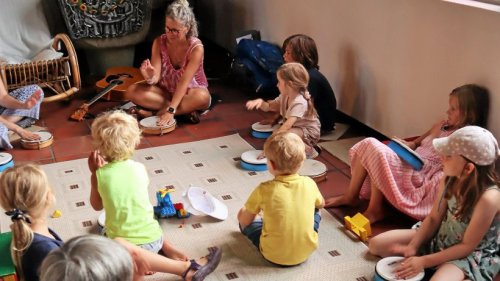 Wetter: Malen, Singen und Yoga für Kinder im Gotteshaus