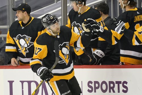 Bryan Rust, Penguins agree to 6 year contract extension