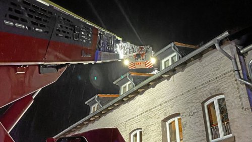 Iserlohn: Kaminbrand gemeldet – Feuerwehr rückt aus