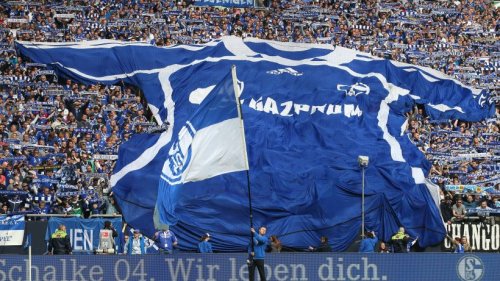 Termine: Schalke startet Sonntag, Derby gegen BVB am Samstag