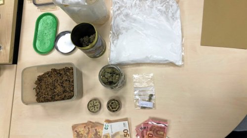 58-Jährige betrieb Drogen-Handel in Düsseldorfer Wohnung