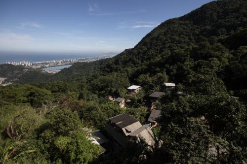 Rio de Janeiro favela sets example by processing own waste