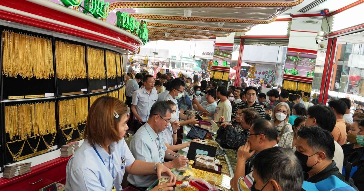 Bank of Thailand plans to tighten regulations on online gold trading as its price soars