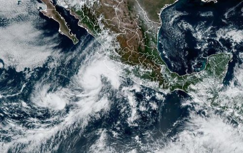 Cat. 3 Hurricane Orlene heads for Mexico's Pacific coast