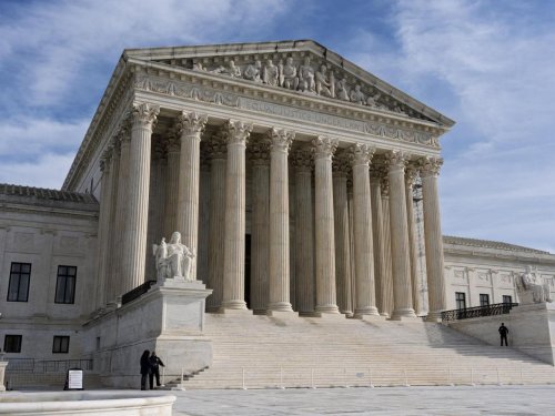 Alito's dissent in deportation case says court rushed to block Trump with middle-of-the night order