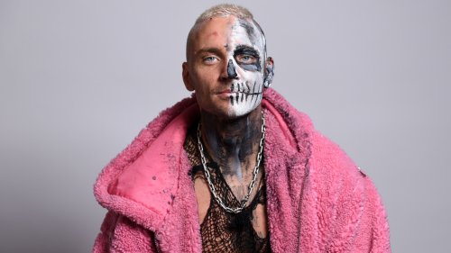 AEW Star Darby Allin Successfully Reaches Mt. Everest Summit