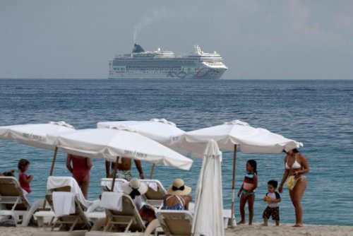 Cruise Lines Face Obstacles to Bets on Summer Rebound