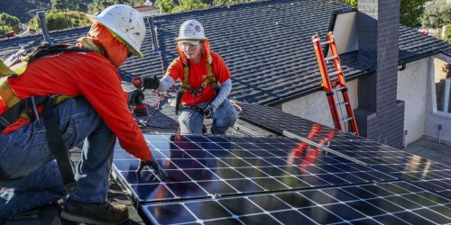 The Home-Solar Boom Gets a ‘Gut Punch’