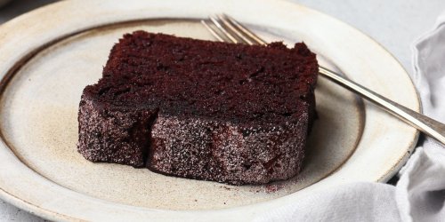 This Chocolate Cake Recipe Is So Good, It Needs No Frosting