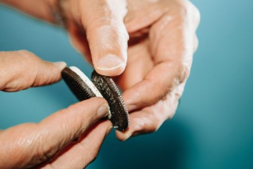 MIT Scientists Twist Apart More Than 1,000 Oreos in Search for Perfect Method
