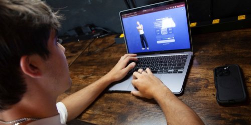 Teens Are Saying Tearful Goodbyes to Their AI Companions