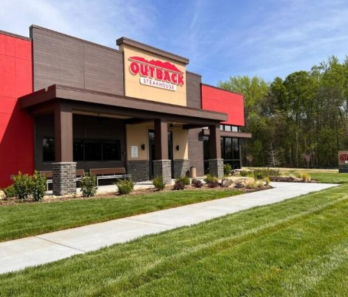 Outback Steakhouse chooses Charlotte market to debut new prototype